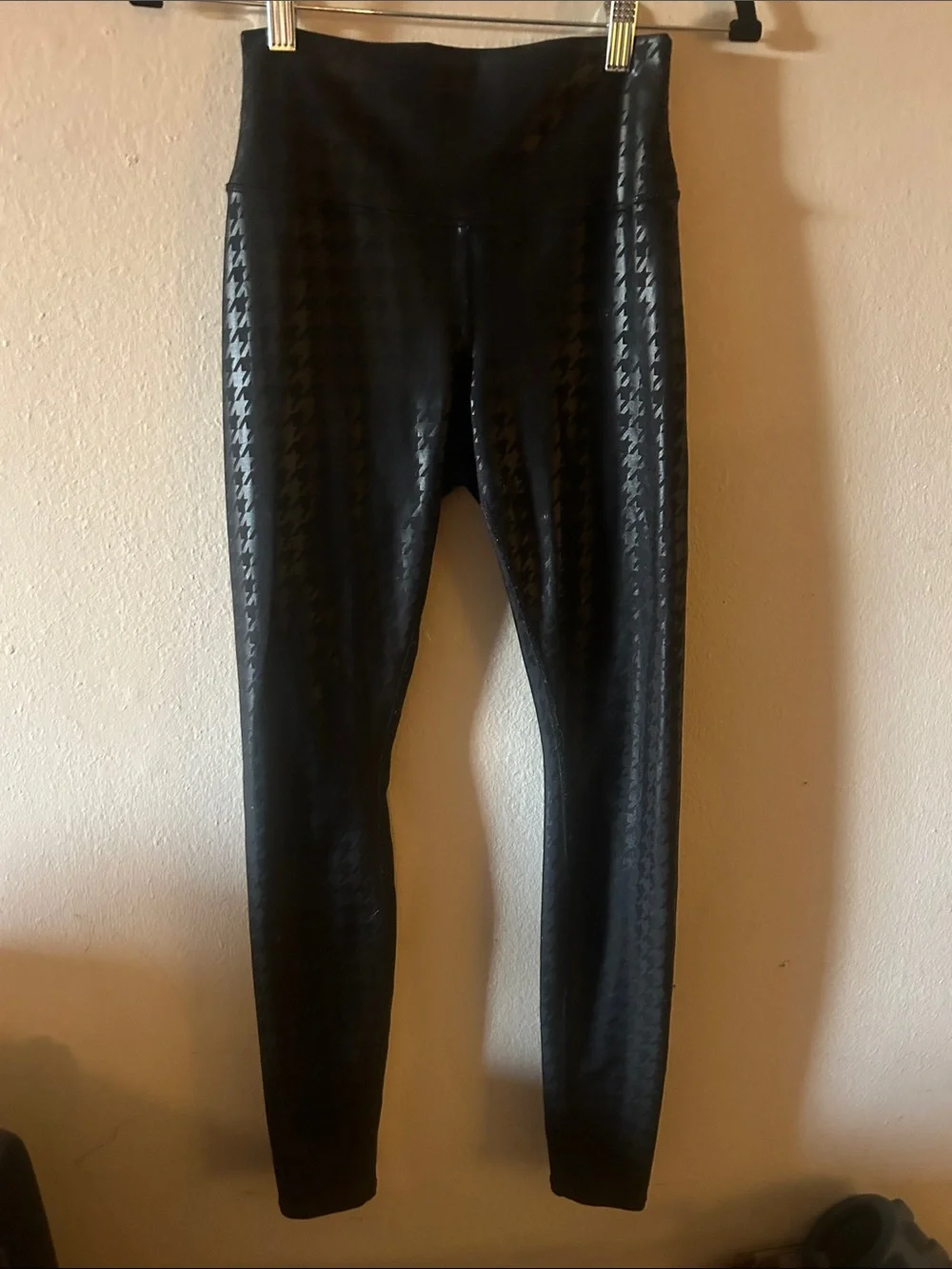 Alo Women’s  Black High-Rise Houndstooth Leggings🤍